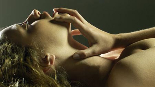 Hé lộ vùng nhạy cảm nhất trên cơ thể phụ nữ