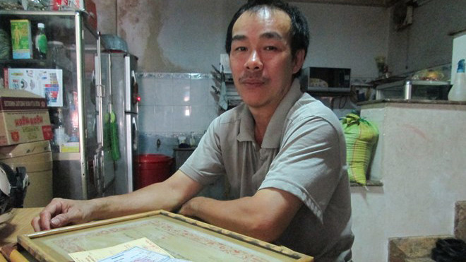 Ông Vũ Đình Phẩm đã 64 lần hiến máu cứu người.