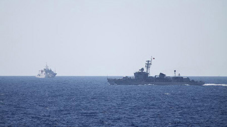 Việt Nam giữ vững quan điểm đấu tranh hòa bình, chủ động tránh đâm va. (Ảnh: Tuấn Hợp)