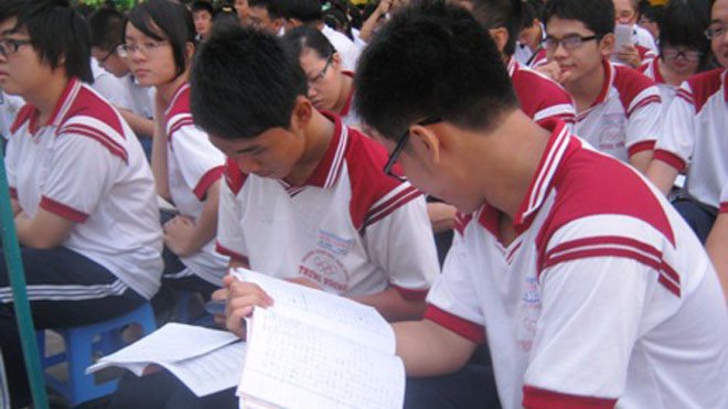 Học sinh khối 12 tại các nhiều trường THPT ở TPHCM đang "chạy nước rút" ôn thi tốt nghiệp THPT. 