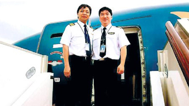 Để đào tạo được một phi công lái chính phải mất ít nhất từ 7-9 năm