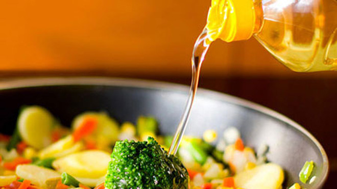 6 tuyệt chiêu dùng dầu ăn khỏe mạnh