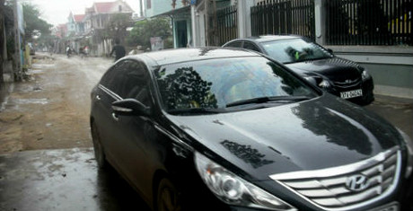 Sau khi "đi tây" về, nhiều người trở thành tỉ phú mua sắm xe hơi 