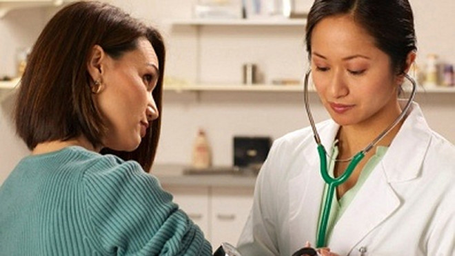 Vô sinh vì dùng băng vệ sinh, quần lót sai cách