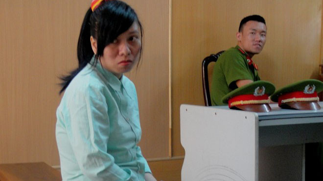 Nga trong giờ nghị án. 