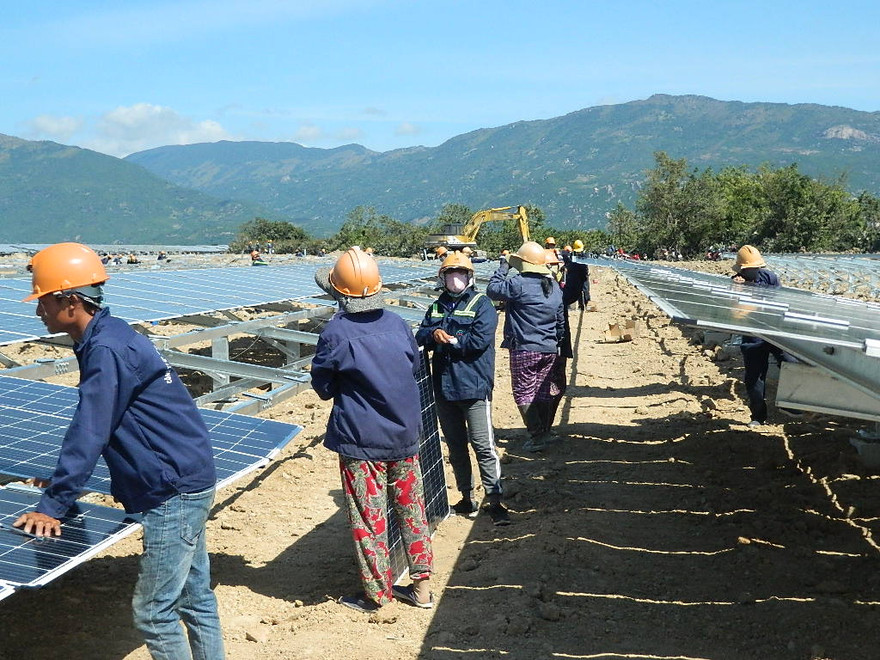 Hàng nghìn công nhân ở Ninh Thuận, Trà Vinh đón Tết trên công trường