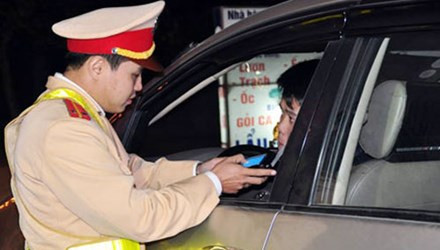 Bộ trưởng Thăng đề nghị chưa tịch thu xe của 'ma men'