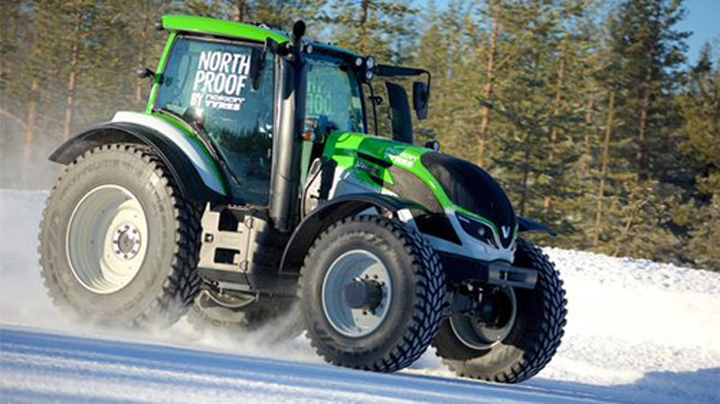 Valtra T234 lập kỷ lục tốc độ trong thế giới máy kéo.