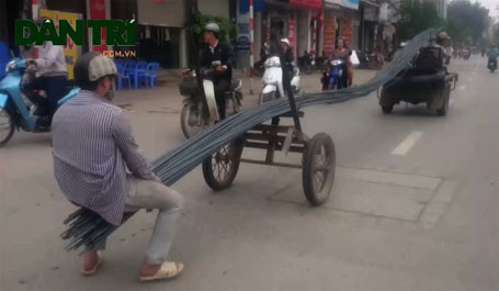 "Siêu xe" chạy băng băng trên đường Kim Giang...