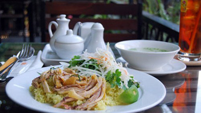 8 quán cơm gà ngon ở Hà Nội