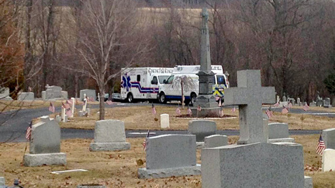 Khu nghĩa trang nơi ông Woytack gặp tai nạn khi đi thăm mộ mẹ vợ. Ảnh: WNEP