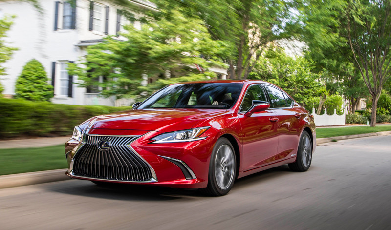 Lexus ES 2019 – Sự thay đổi táo bạo của mẫu sedan hạng sang cỡ trung
