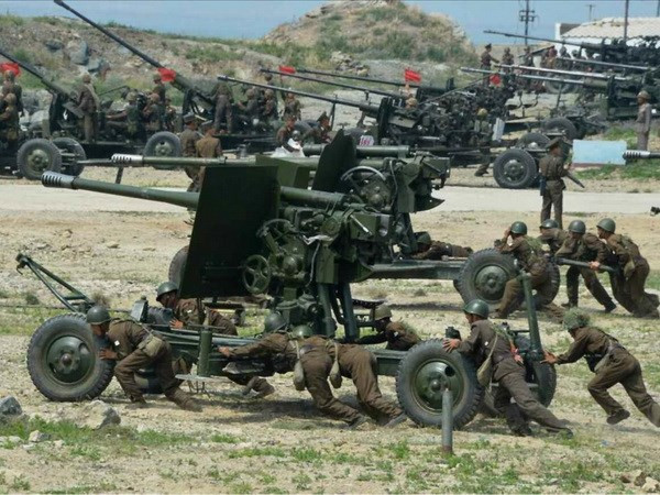 Hàn Quốc đề xuất Triều Tiên đưa pháo tầm xa ra khỏi biên giới