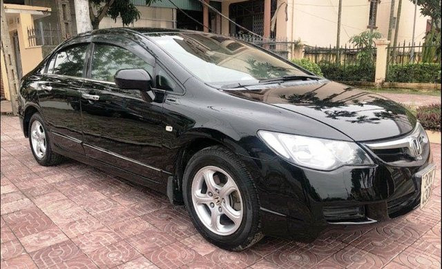 Nhiều ôtô Nhật cũ được rao bán với giá hơn 200 triệu