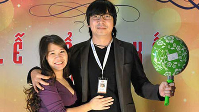 Vợ chồng GS Xoay đang rất hạnh phúc vì chuẩn bị đón con đầu lòng