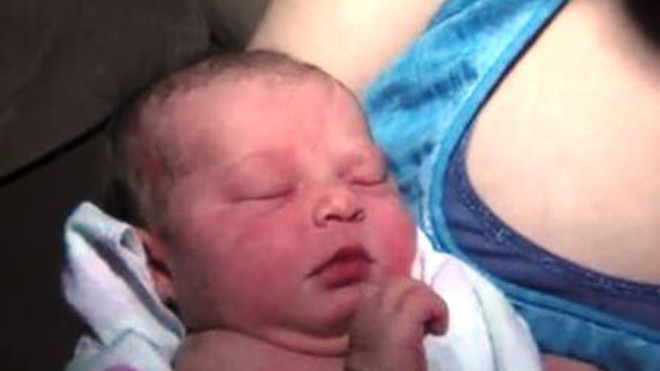 Bé Evangeline Beatrix chào đời an toàn và khỏe mạnh