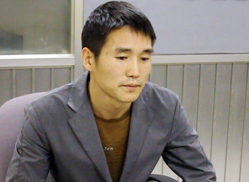 Vỹ bị bắt giữ sau khi trộm 700 USD của hành khách trên máy bay. Ảnh: An Nhơn