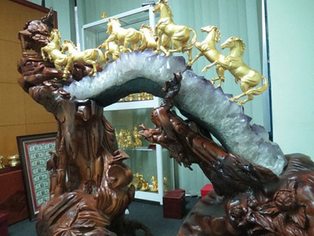 Bỏ một tỷ chơi Bát Mã mạ vàng