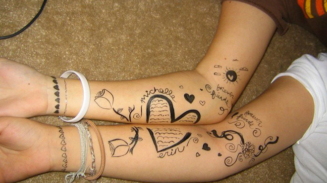 Giới trẻ rộ mốt tạo hình xăm kết nối