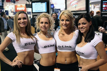 Những 'chân dài' hút hồn ở CES 2014