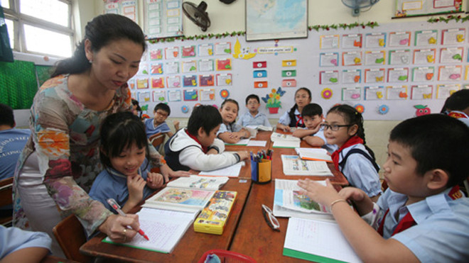Giáo viên tiểu học là người gây ấn tượng và ảnh hưởng nhiều đến học sinh - Ảnh: Đào Ngọc Thạch