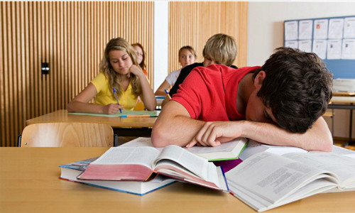 Buồn ngủ vào ban ngày cảnh báo bệnh nghiêm trọng