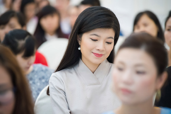 Diệp Anh mong nếu bạn bè nhận được lời nhờ chuyển khoản thì hãy gọi điện cho cô để kiểm tra lại. 