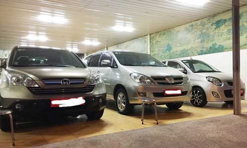 Xe CRV đời cũ, đời từ 2003 đến 2016 đang phải xuống giá từ 400 đến 600 triệu đồng, mức giá giảm vài chục triệu đồng so với năm trước