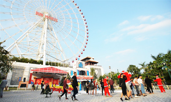 Săn ngay Combo 'Khám phá Đà Nẵng' mùa pháo hoa với giá hấp dẫn 