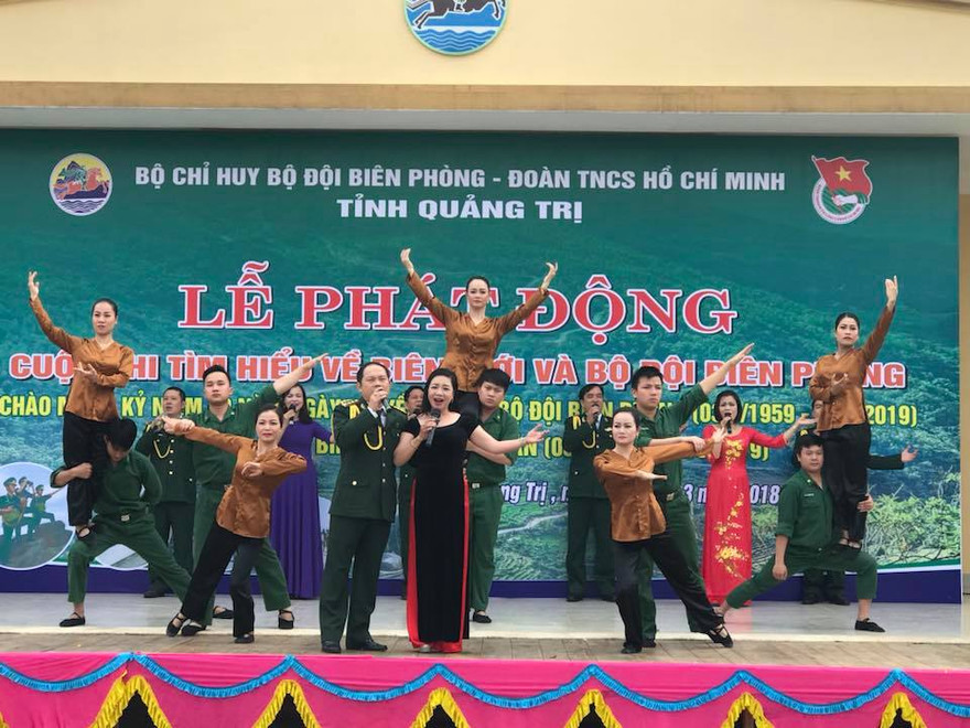 Các tiết mục văn nghệ trong chương trình