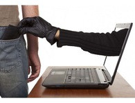 Trang web giả mạo do tin tặc tạo ra với giao diện giống hết trang đăng nhập Facebook để lấy cắp tài khoản Facebook người dùng