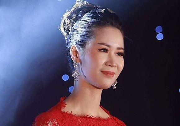 Sao Việt lên tiếng về việc sinh con 'thuận tự nhiên' gây sốc