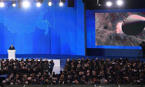 Tổng thống Nga Vladimir Putin đề cập về việc thử nghiệm các vũ khí mới nhất trong Thông điệp liên bang 2018. Ảnh: Sputnik