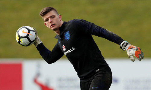 Pope là một trong bốn thủ môn tranh suất bắt chính ở tuyển Anh. Ảnh: Reuters.