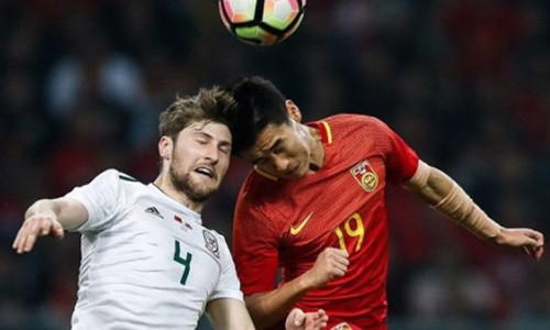  Liên đoàn bóng đá Trung Quốc cấm cầu thủ xăm trổ ra sân