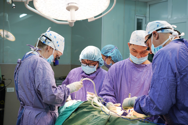  Bác sĩ thẩm mỹ gần một thập kỉ năm miệt mài tái sinh vẻ đẹp Việt