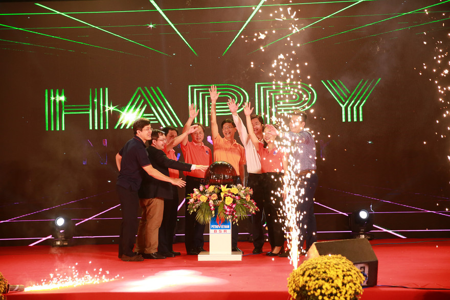 Lãnh đạo PVN, Công đoàn Dầu khí và BSR thực hiện nghi thức đón chào năm mới 2020