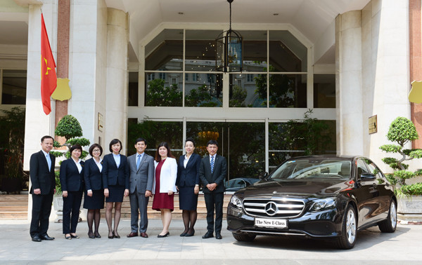 Một trong những biểu tượng vượt thời gian của thành phố - khách sạn 5 sao Rex vừa chào đón bộ đôi E 250 được đánh giá cao tại Việt Nam