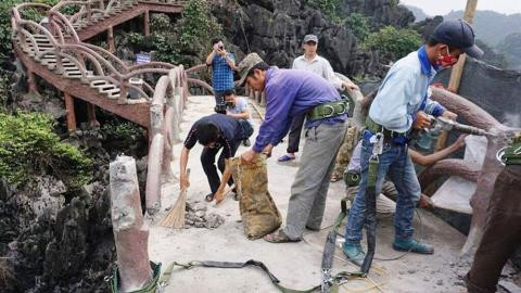 Tháo dỡ công trình vi phạm vùng lõi Tràng An đang gặp khó khăn khi tìm thợ?