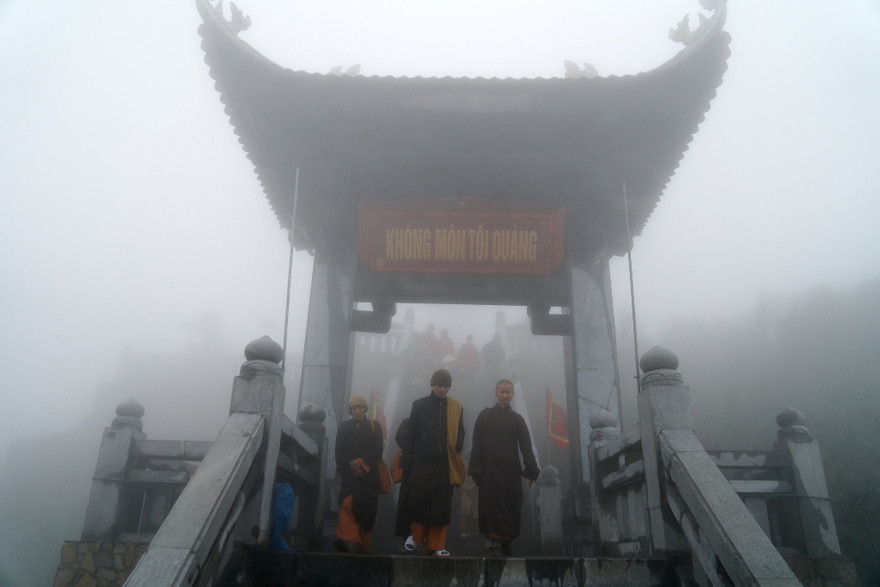 Khu du lịch Sun World Fansipan Legend miễn phí vé cáp treo tới Tăng 