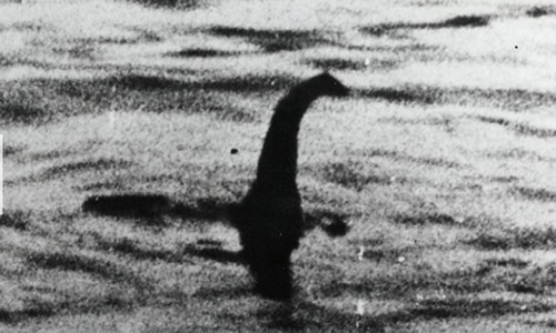 Sự thực sau bức ảnh nổi tiếng chụp quái vật hồ Loch Ness