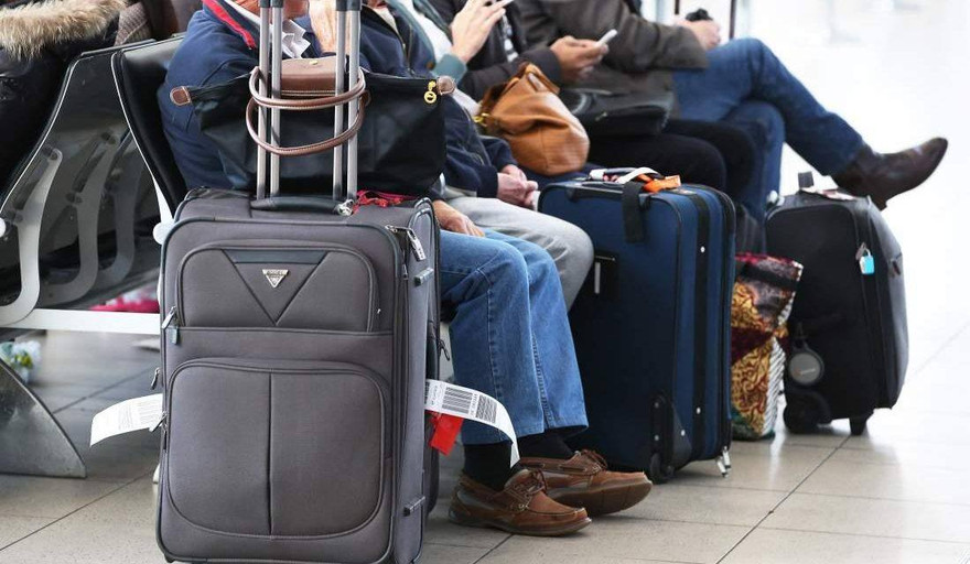 TPHCM cấm cán bộ công chức đi nước ngoài trước Tết Kỷ Hợi 