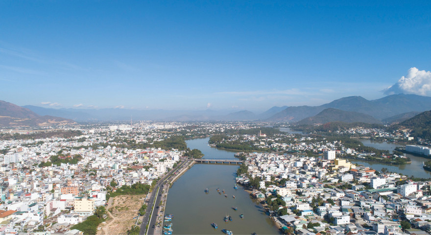 Bất động sản khu dân cư ven sông Cái nhận được sự quan tâm khi khu vực này đang được đầu tư về quy hoạch giao thông, tiện ích công cộng