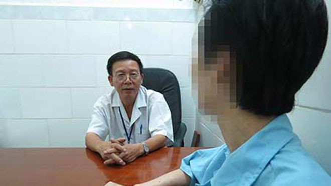 Tư vấn cho một bệnh nhân tại BV Tâm thần TP HCM