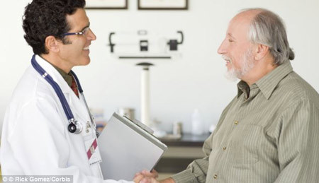 Tử vong do ung thư ở nam giới cao hơn hẳn nữ giới