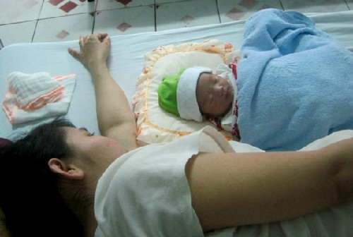 Sinh non là khi trẻ được sinh ra từ hết 22 tuần đến trước khi hết 36 tuần. Sinh cực non là khi thai dưới 28 tuần. Sinh rất non là khi thai từ 28 tuần đến 33 tuần 6 ngày. Sinh non muộn là khi thai nhi từ 34 tuần đến 36 tuần 6 ngày. Thạc sĩ, bác sĩ Phạm Thị