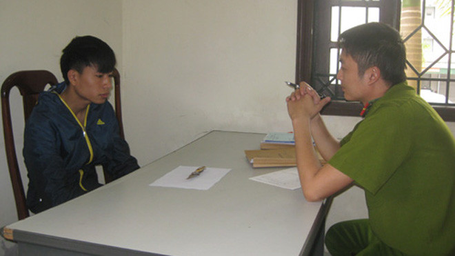 Hồ Văn Hà cùng hung khí gây án tại cơ quan điều tra