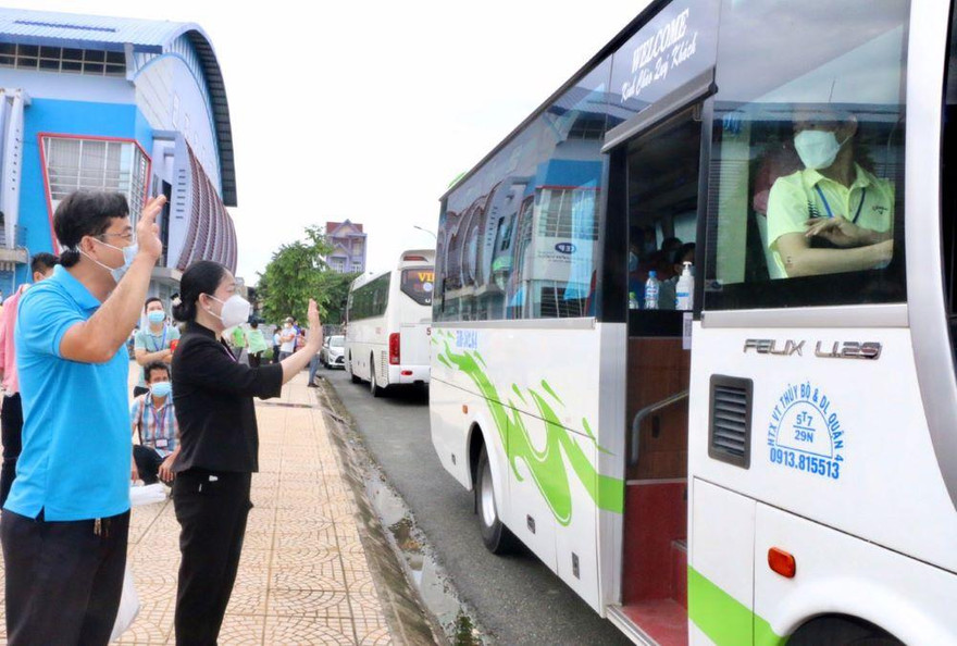 Bình Dương hướng dẫn lộ trình hoạt động vận tải hành khách từ ngày 15/10