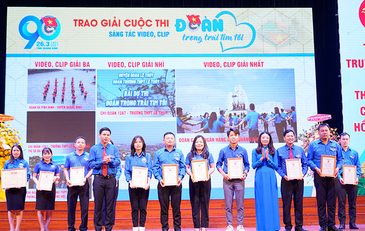 Tỉnh Đoàn Quảng Bình vinh danh các tác phẩm dự thi đạt giải tại cuộc thi "Đoàn - Trong trái tim tôi"