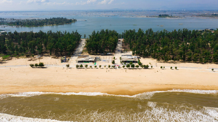 6 bãi biển miền Trung đón diện mạo mới khang trang